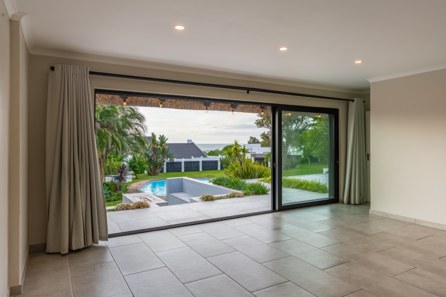 To Let 5 Bedroom Property for Rent in St Francis Bay Village Eastern Cape